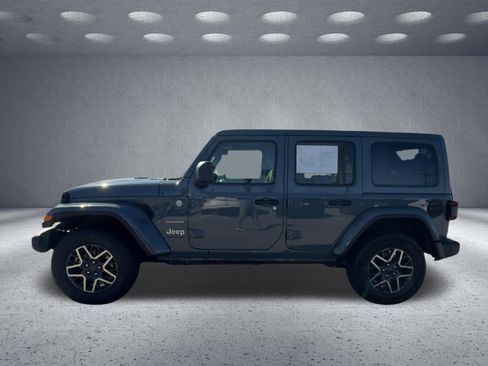 Used 2024 Jeep Wrangler Unlimited Sahara AWD/4WD image 6