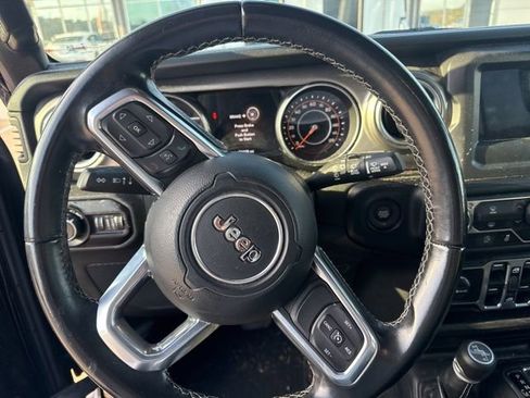 Used 2020 Jeep Wrangler Unlimited Sahara image 18