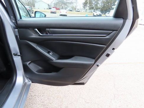 Used 2020 Honda Accord Hybrid image 13