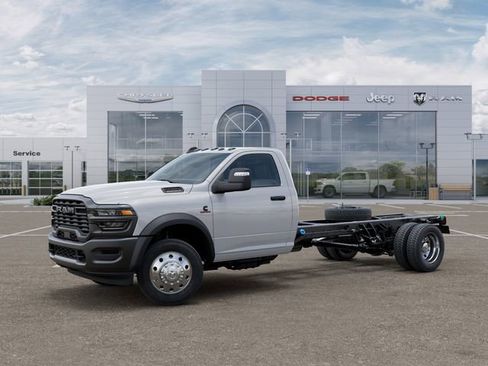 New 2026 RAM 5500 Tradesman image 2
