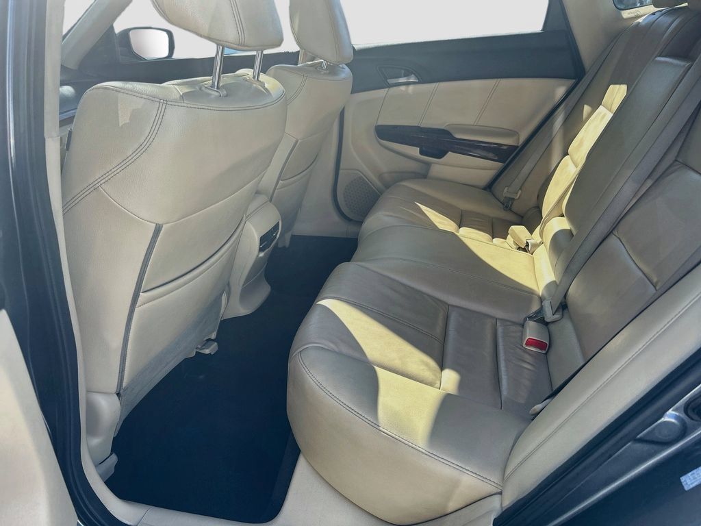 Used 2010 Honda Crosstour EX-L image 23