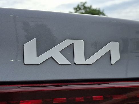 Used 2023 Kia Forte LXS FWD image 29