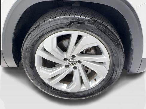 Used 2021 Volkswagen Atlas SE w/ Towing Package FWD image 13