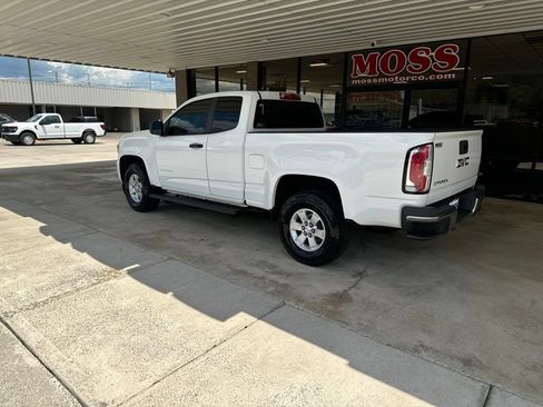 Used 2020 GMC Canyon W/T w/ Convenience Package RWD image 6