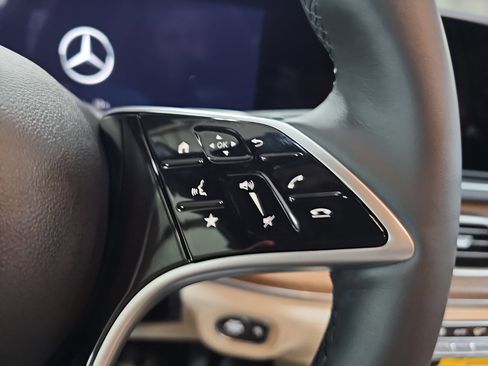 New 2026 Mercedes-Benz GLS 450 4MATIC image 20