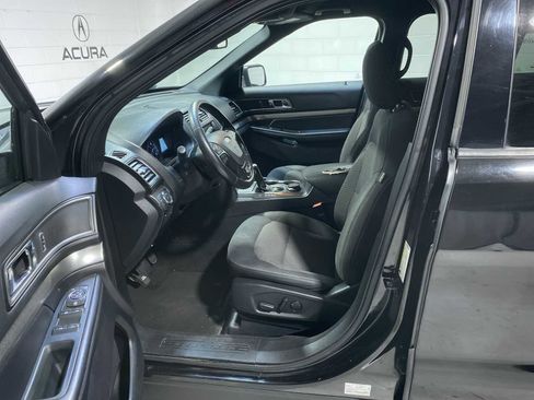 Used 2019 Ford Explorer XLT w/ Equipment Group 201A AWD/4WD image 2