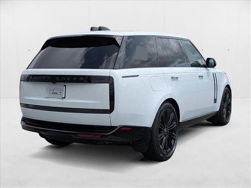 New 2025 Land Rover Range Rover SE image 2