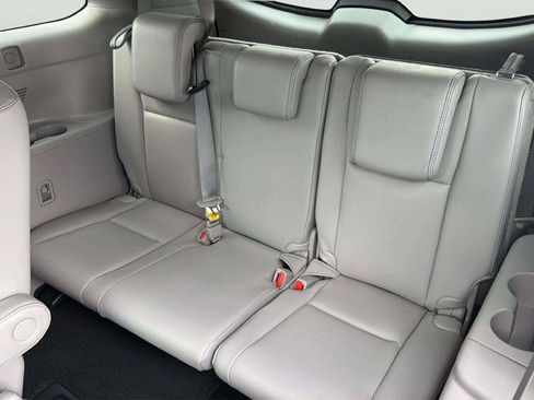 Used 2017 Toyota Highlander XLE AWD/4WD image 17