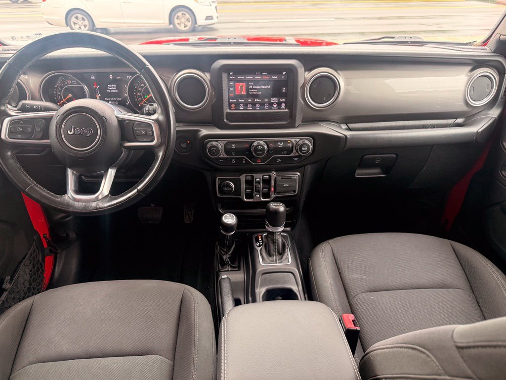 Used 2018 Jeep Wrangler Unlimited Sahara AWD/4WD image 17
