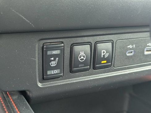 Used 2023 Nissan Frontier PRO-4X w/ Pro Convenience Package AWD/4WD image 21