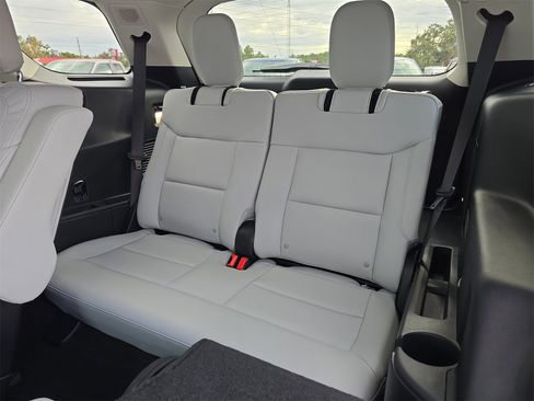 New 2026 Ford Explorer Platinum w/ LUX Leather Package image 13