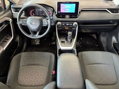 Used 2025 Toyota RAV4 XLE w/ Convenience Package FWD image 3