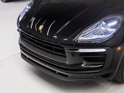 Used 2022 Porsche Macan S image 33