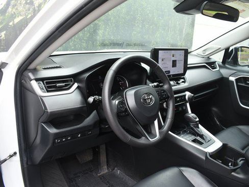 Used 2023 Toyota RAV4 XLE Premium AWD/4WD image 14