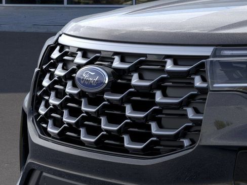 New 2026 Ford Explorer Platinum image 18