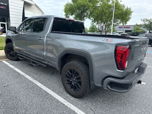 Used 2022 GMC Sierra 1500 Elevation w/ Driver Alert Package I AWD/4WD image 4