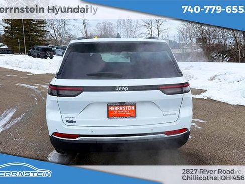Used 2025 Jeep Grand Cherokee Laredo X AWD/4WD image 31