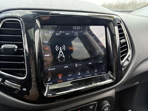 Used 2018 Jeep Compass Limited w/ Navigation Group image 36