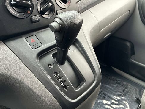 Used 2020 Nissan NV200 SV image 27