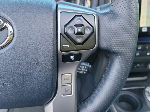 Used 2024 Toyota 4Runner Limited image 33