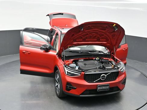 Used 2024 Volvo XC40 B5 Plus w/ Climate Package AWD/4WD image 41