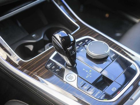 Used 2023 BMW X5 sDrive40i w/ Parking Assistance Package image 16