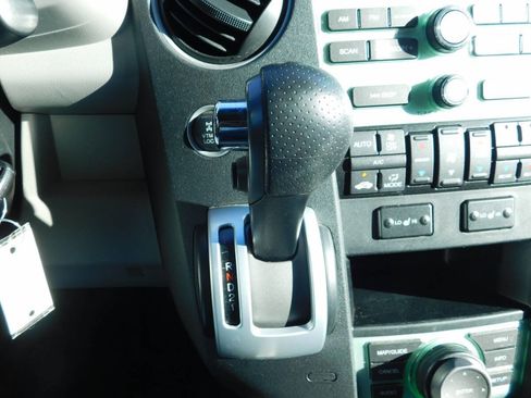 Used 2011 Honda Pilot EX-L image 17