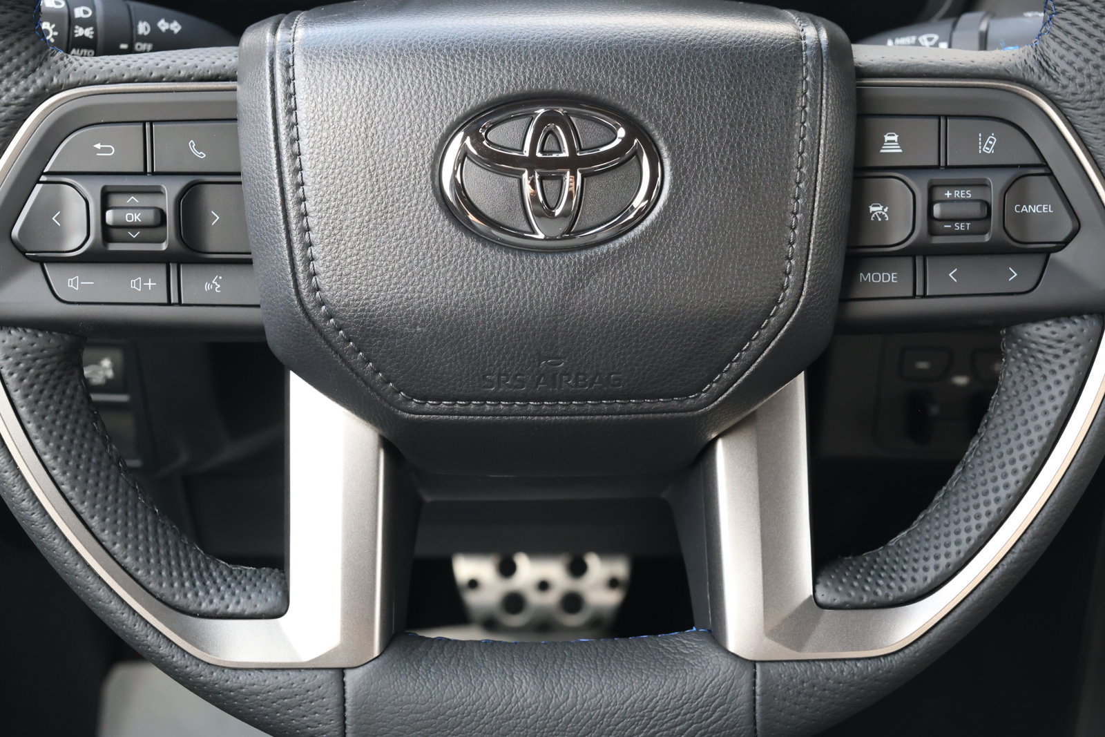 New 2026 Toyota Tundra Limited AWD/4WD image 19