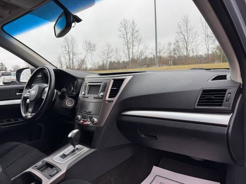 Used 2014 Subaru Outback 2.5i Premium image 20