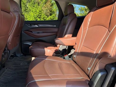 Used 2019 Buick Enclave Avenir w/ Avenir Technology Package AWD/4WD image 6