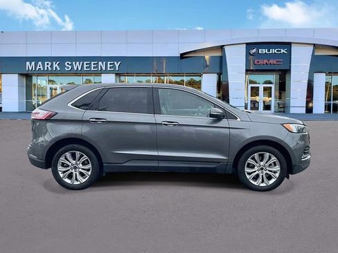 Used 2022 Ford Edge Titanium image 5