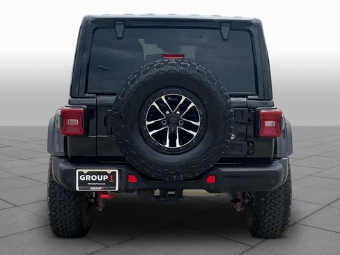Used 2025 Jeep Wrangler Unlimited Rubicon AWD/4WD image 5
