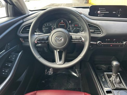 Used 2025 MAZDA CX-30 AWD 2.5 S w/ Preferred Package image 16