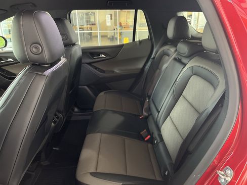 New 2026 Chevrolet Equinox LT w/ Convenience Package II FWD image 15