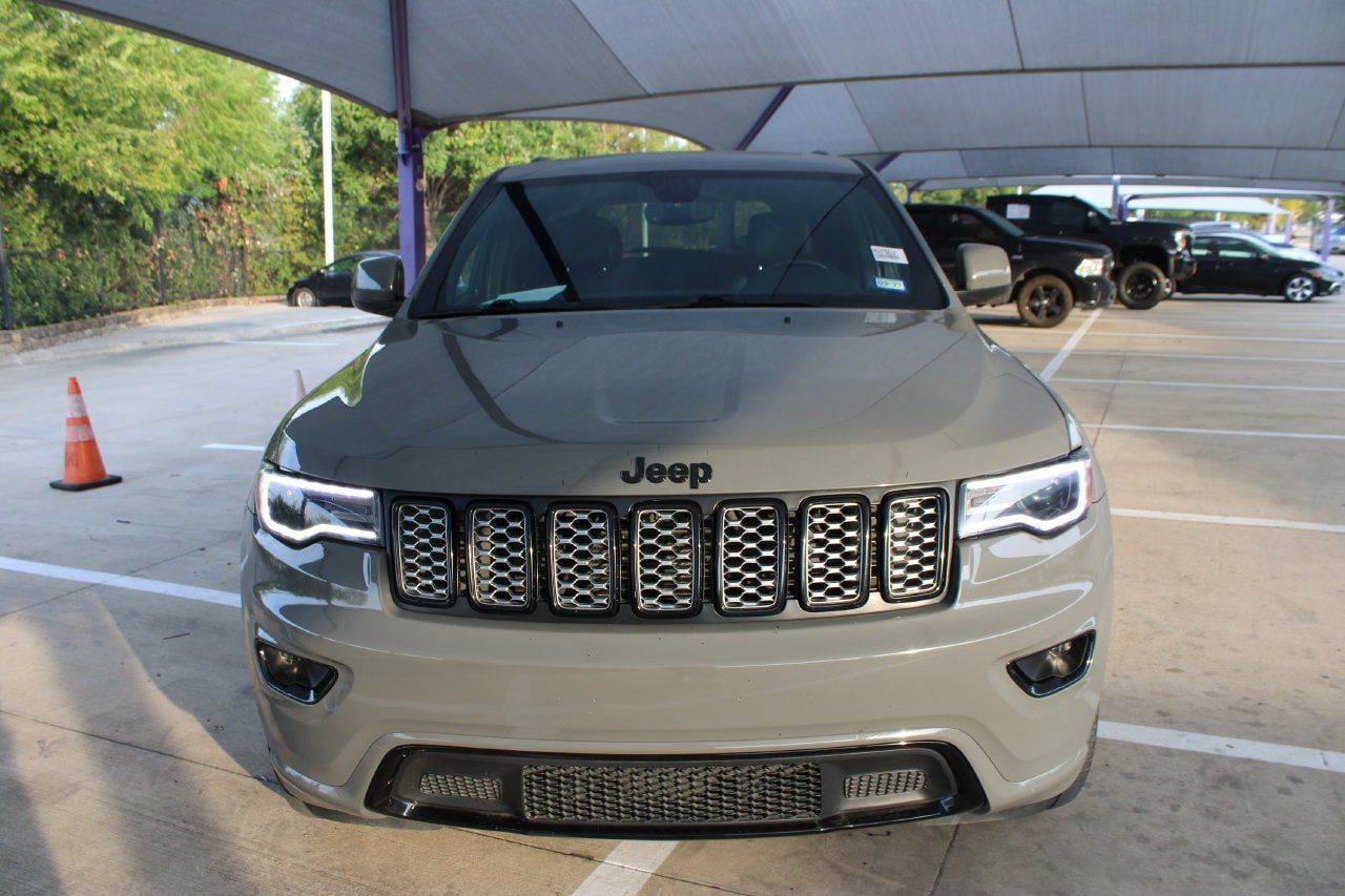 Used 2020 Jeep Grand Cherokee Altitude AWD/4WD image 9