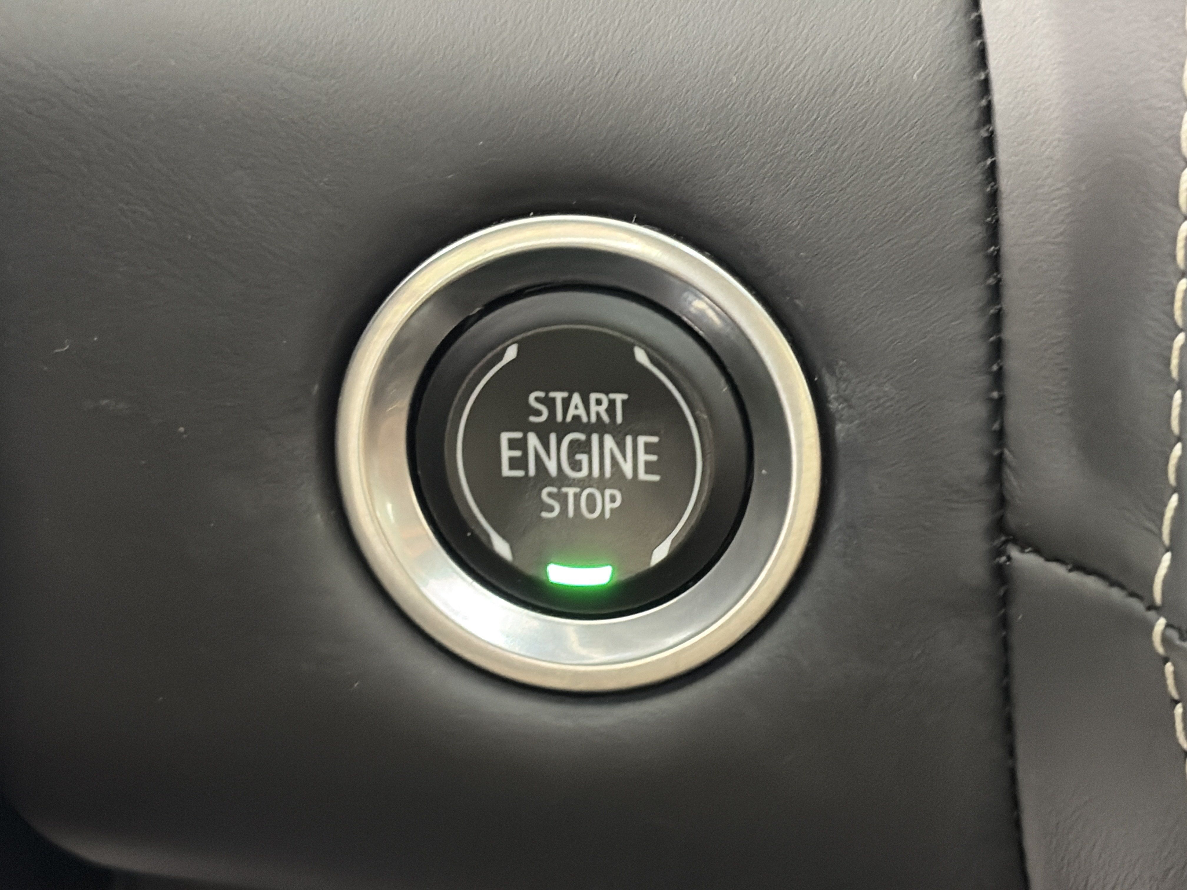 Used 2023 GMC Yukon Denali Ultimate AWD/4WD image 34