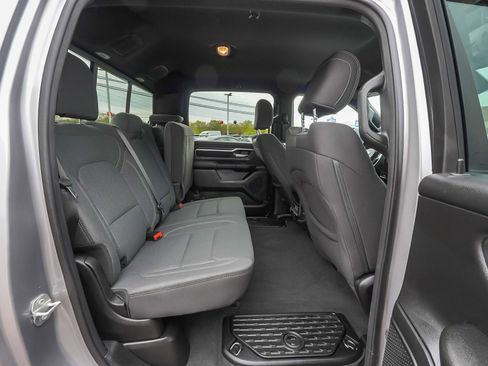 Used 2024 RAM 1500 Big Horn AWD/4WD image 40