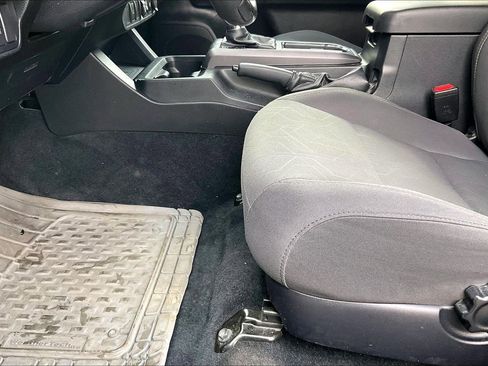 Used 2019 Toyota Tacoma TRD Off-Road image 16