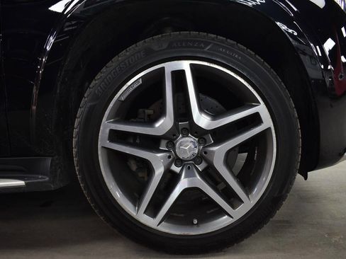Used 2017 Mercedes-Benz GLS 550 4MATIC image 9