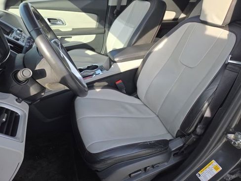 Used 2017 GMC Terrain SLT w/ Open Road Package image 32