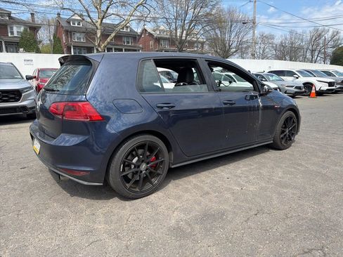 Used 2017 Volkswagen GTI SE image 6
