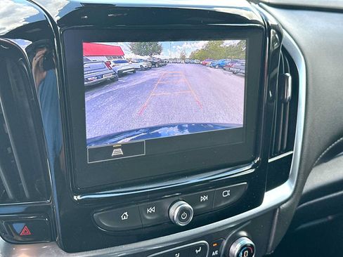 Used 2023 Chevrolet Traverse LT AWD/4WD image 20