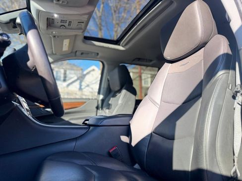 Used 2020 Cadillac Escalade Luxury image 14