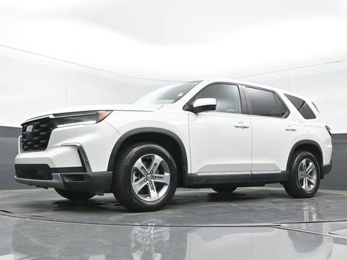 Certified 2025 Honda Pilot EX-L image 21