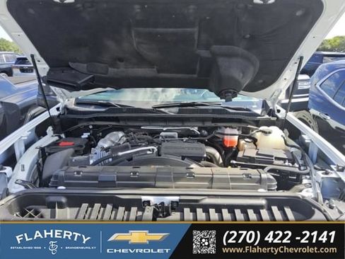 Used 2025 Chevrolet Silverado 2500 LT AWD/4WD image 3