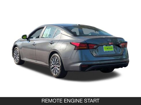 Used 2025 Nissan Altima 2.5 SV FWD image 7