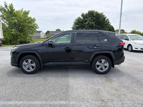 Used 2025 Toyota RAV4 XLE w/ Convenience Package AWD/4WD image 3