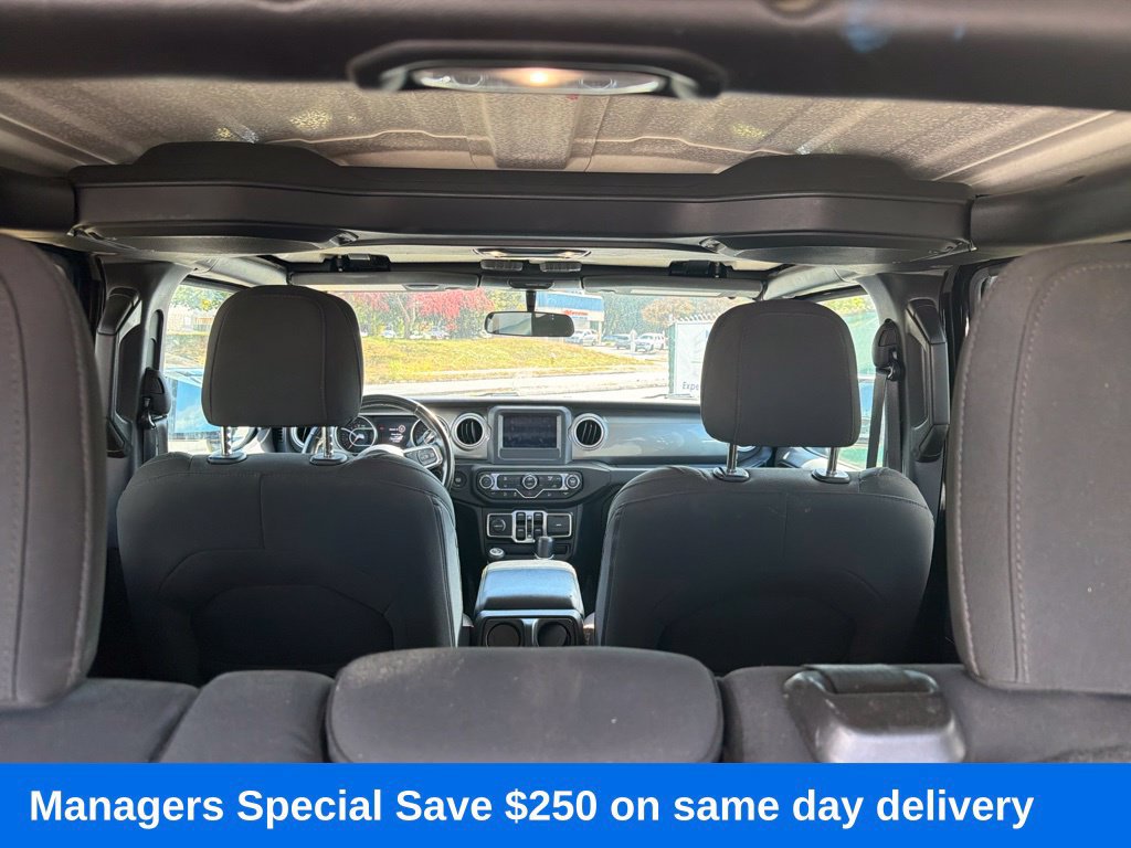 Used 2020 Jeep Wrangler Unlimited Sahara AWD/4WD image 27