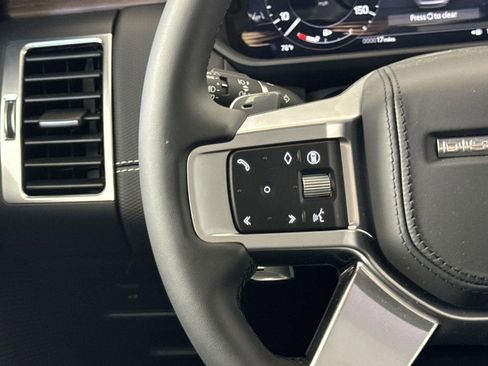 Certified 2025 Land Rover Discovery Dynamic SE image 13