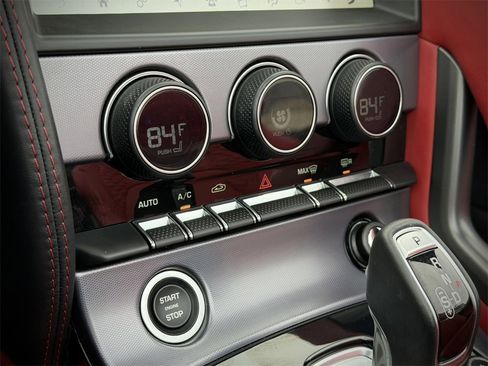 Used 2022 Jaguar F-TYPE Convertible image 30